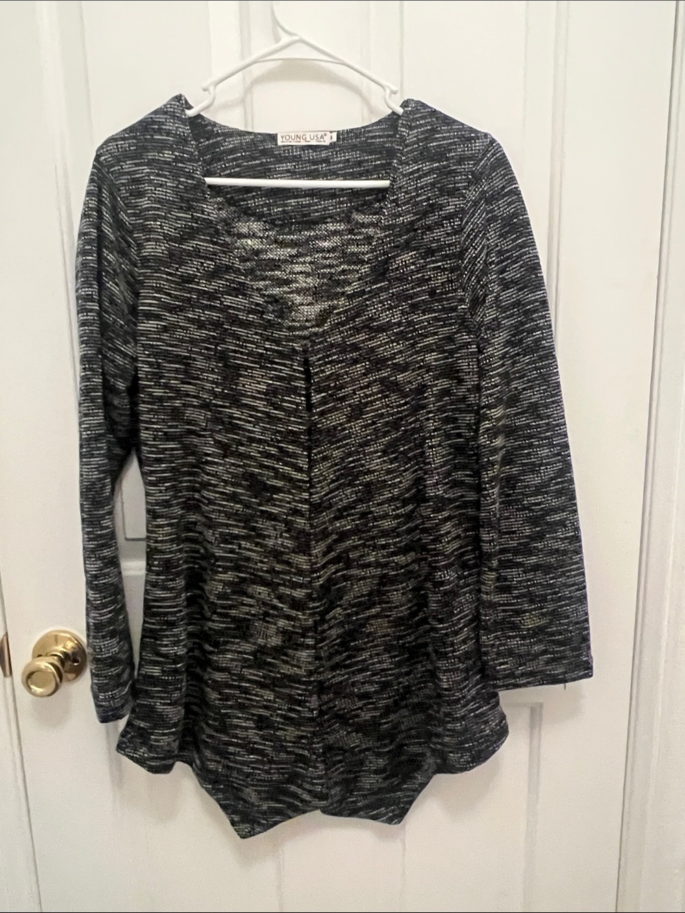 Young USA Black & Who te Marled V-Neck Cardigan with Hook Front